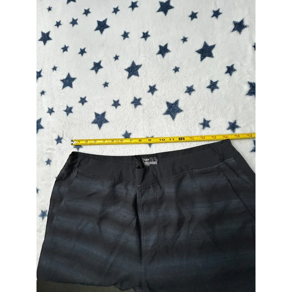 Hurley Mens L Black Board Shorts Swim Surf Stretch Hybrid Performance